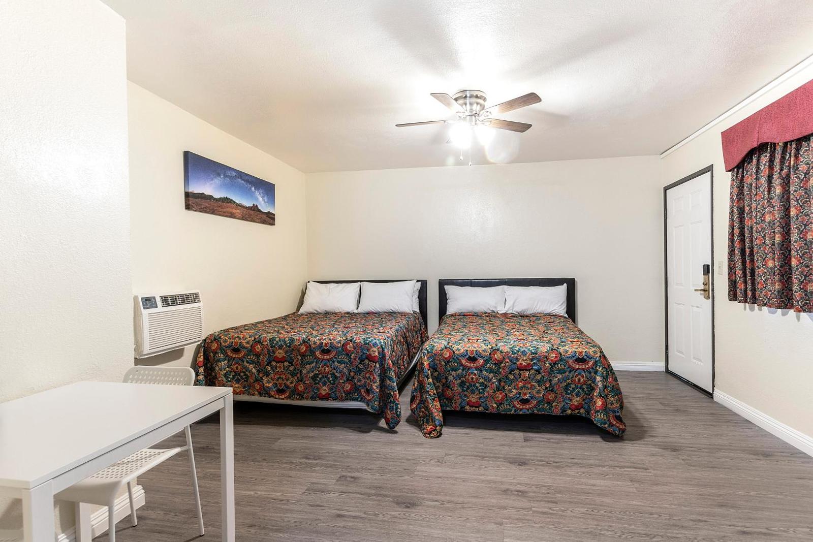 Best Inn Main image 1