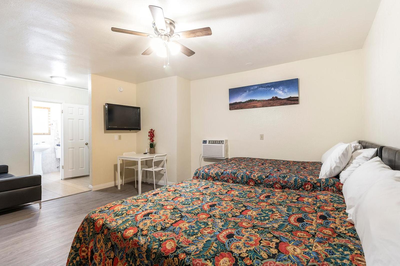 Best Inn Main image 2